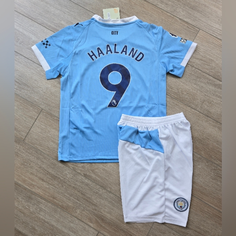 Manchester City Team Boy Sports Set for 2025-26 Season